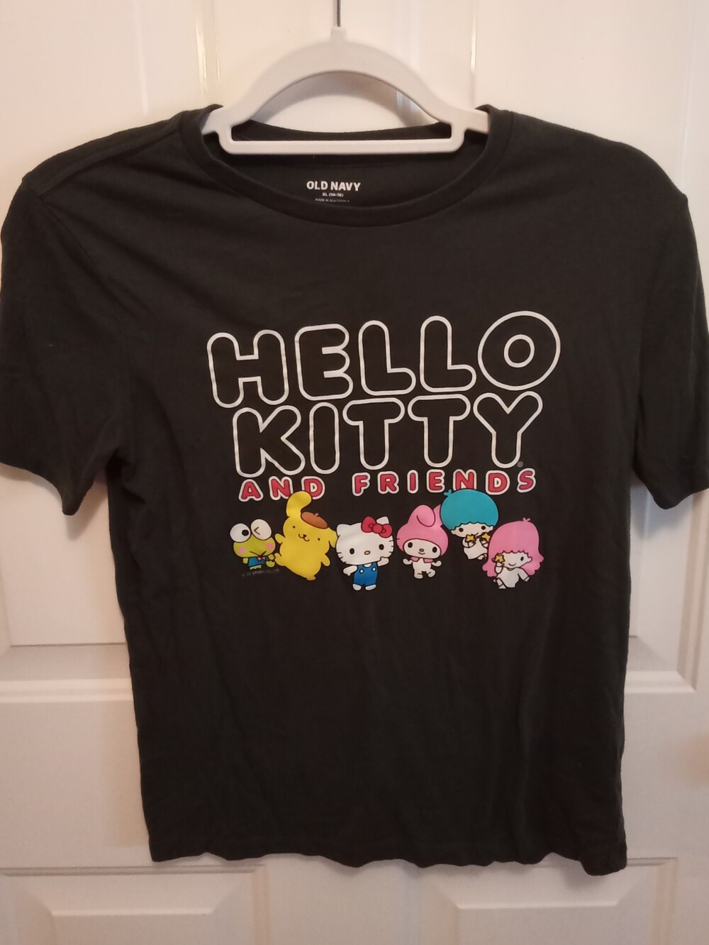 Old Navy Black Hello Kitty & Friends Graphic Tee